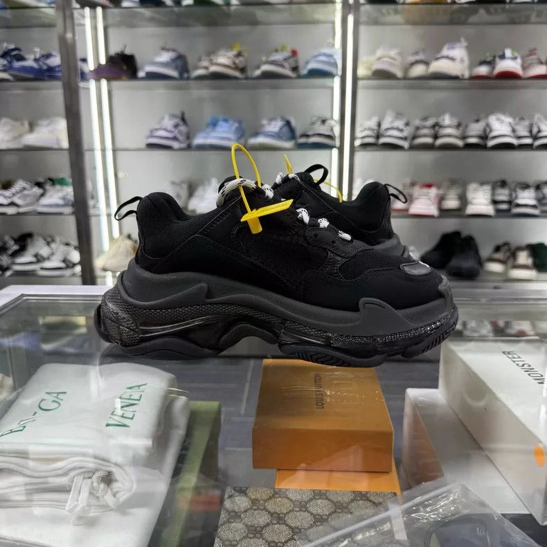 Balenciaga BALENCIAGA Triple S Sneakers Size 37 Size US 6 / IT 36 - 4 Thumbnail