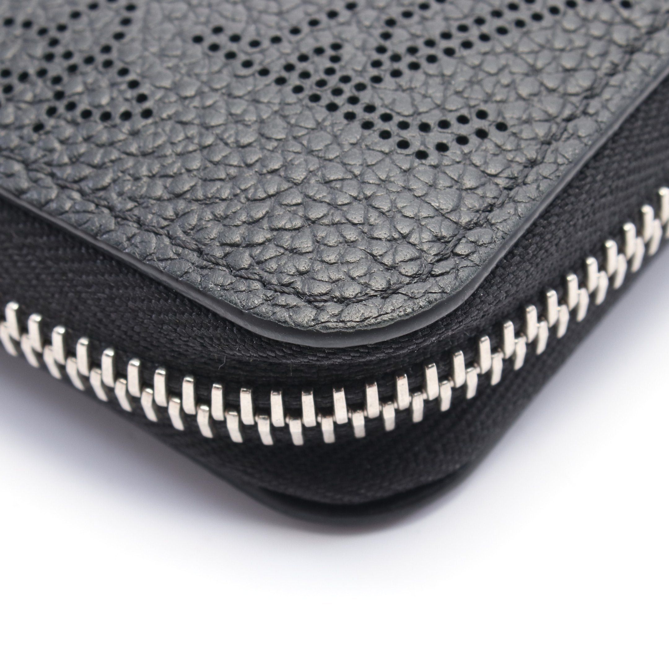 Louis Vuitton Louis Vuitton Zippy Wallet Mahina Noir Round Zipper Long Leather Black Size ONE SIZE - 6 Thumbnail