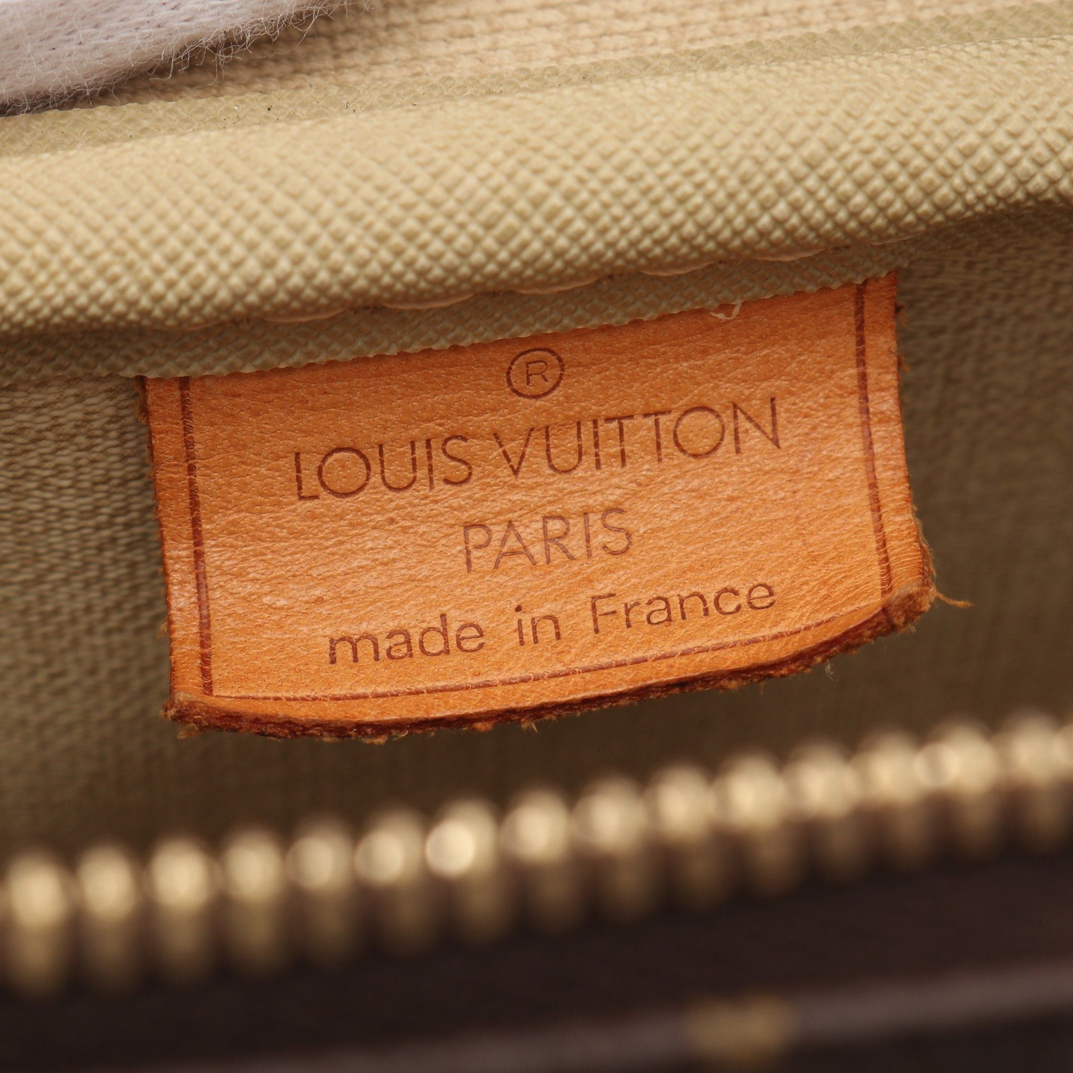 Louis Vuitton Louis Vuitton Deauville Bowling Vanity Monogram Handbag Leather Brown Size ONE SIZE - 4 Thumbnail