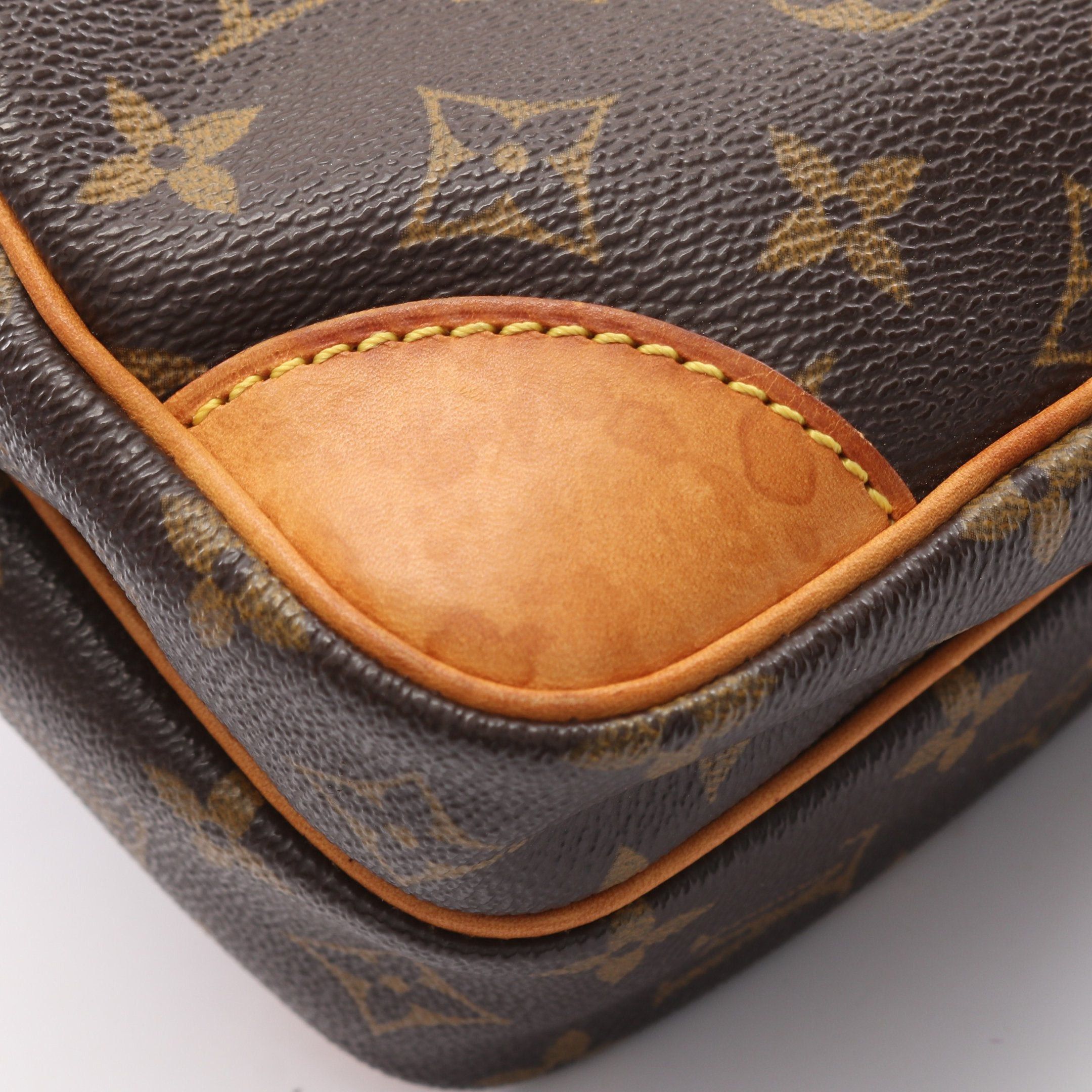 Louis Vuitton Louis Vuitton Amazon Monogram Shoulder Bag Leather Brown Size ONE SIZE - 8 Thumbnail