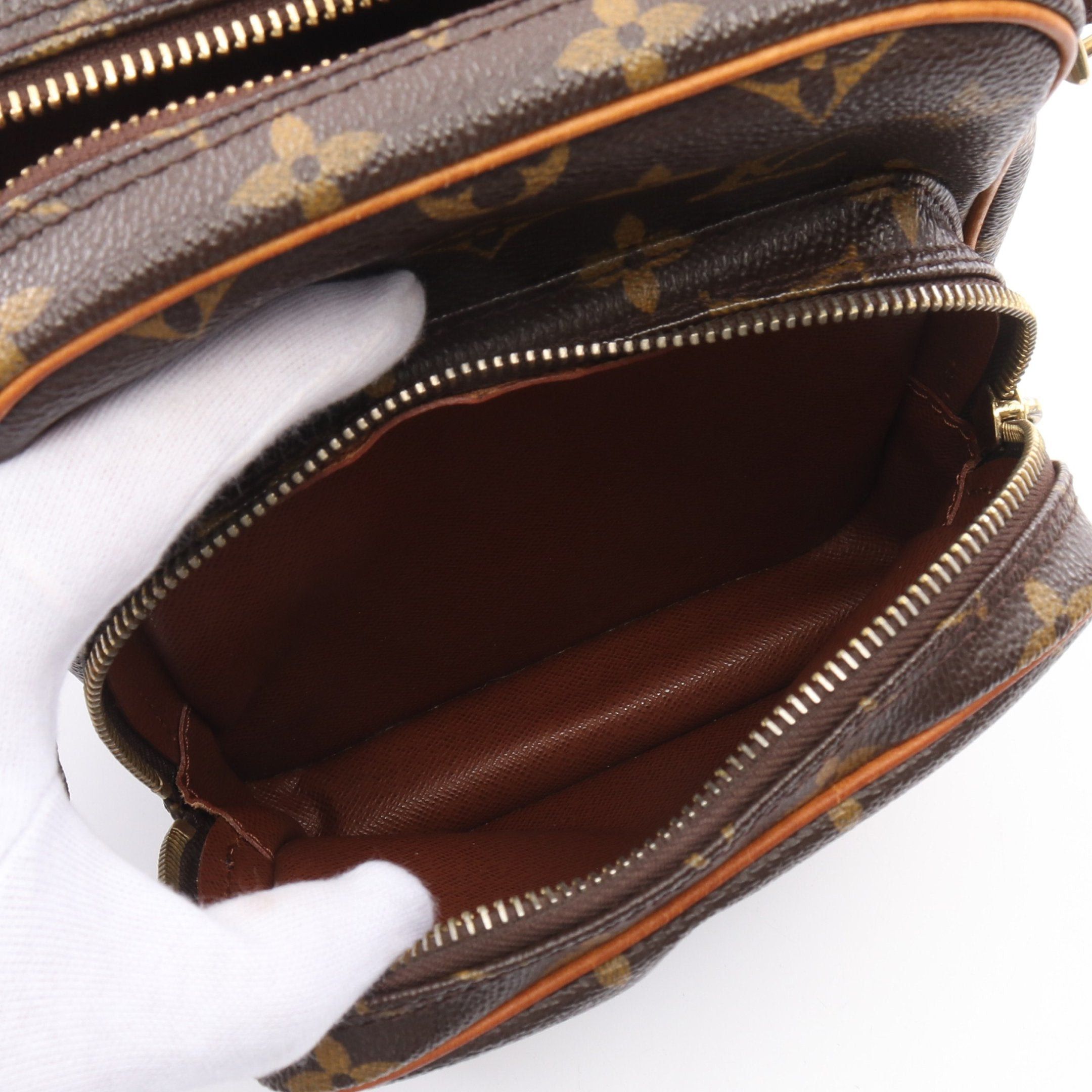 Louis Vuitton Louis Vuitton Amazon Monogram Shoulder Bag Leather Brown Size ONE SIZE - 4 Thumbnail