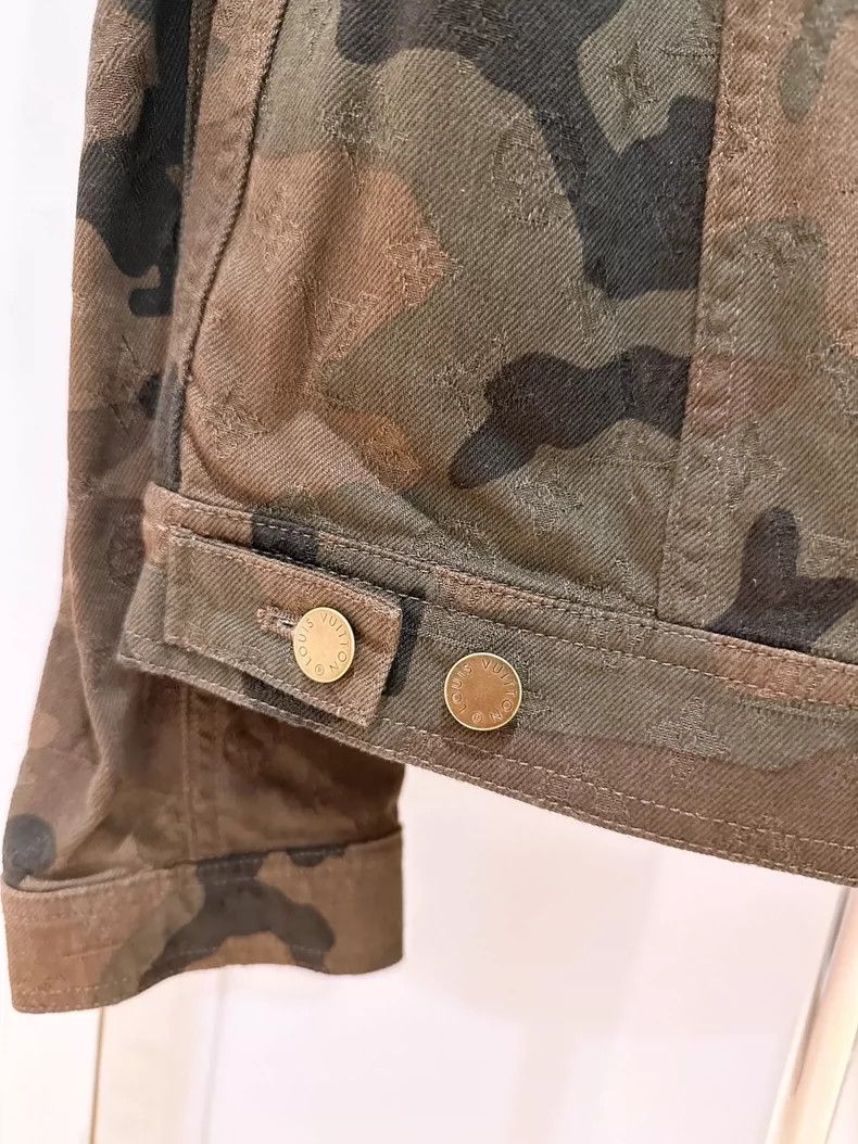 Louis Vuitton Louis Vuitton x Supreme Camo Denim Jacket-dmc Size US XXL / EU 58 / 5 - 6 Thumbnail