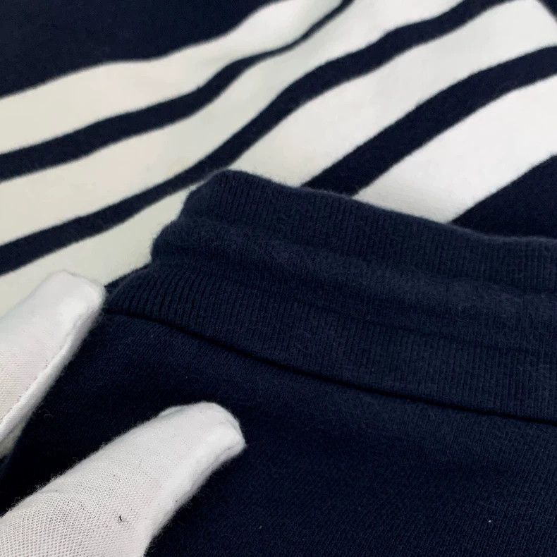 Thom Browne Thom Browne Classic Navy Cotton Sport Shorts - dmc Size US 26 / EU 42 - 9 Thumbnail