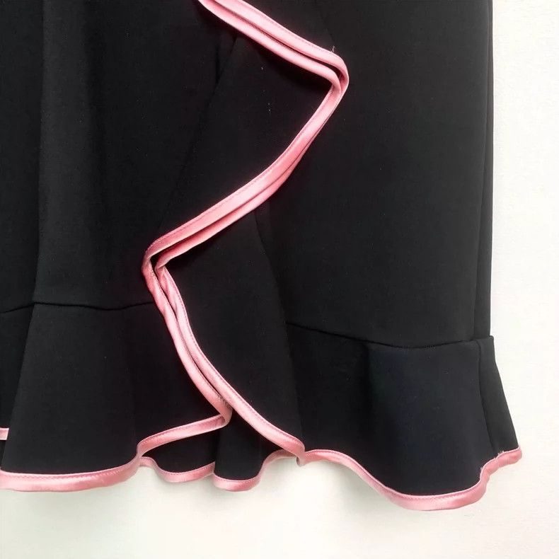 Gucci Gucci Black V-Neck Dress with Ruffles-dmc Size M / US 6-8 / IT 42-44 - 4 Thumbnail