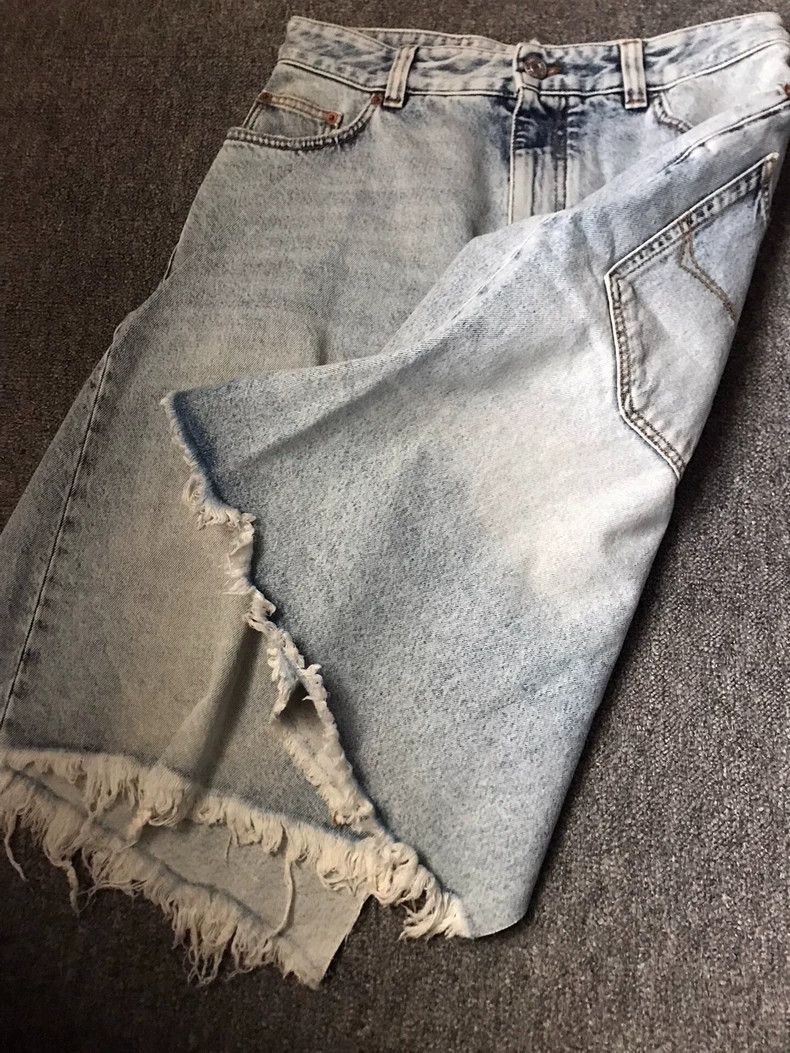 Balenciaga Balenciaga Denim Skirt with Raw Hem Size 36" / US 14 / IT 50 - 6 Thumbnail