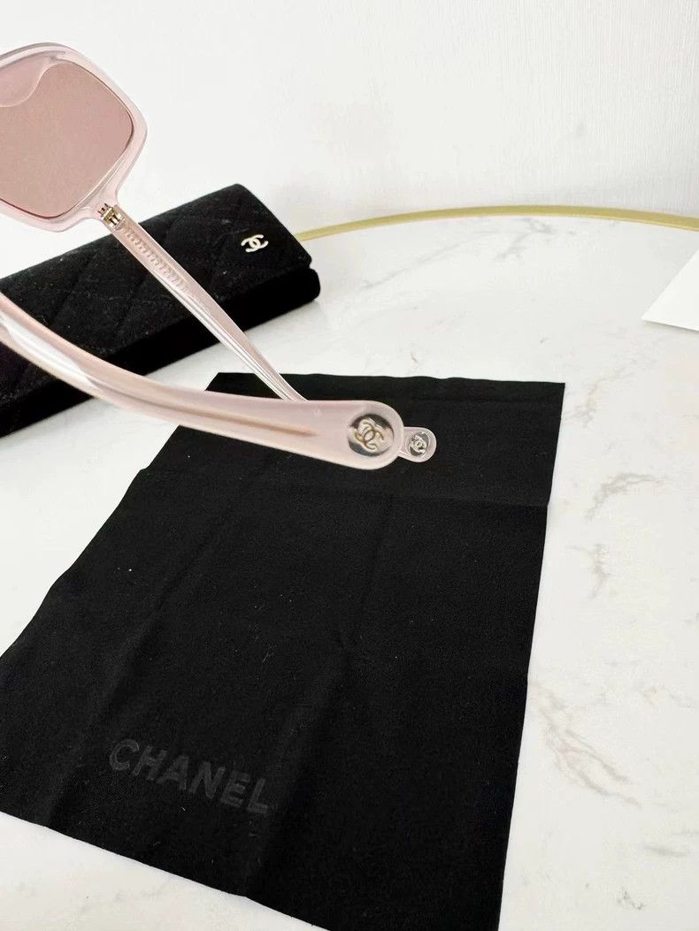 Chanel Chanel Sunglasses Almost Like New Condition Size ONE SIZE - 7 Thumbnail