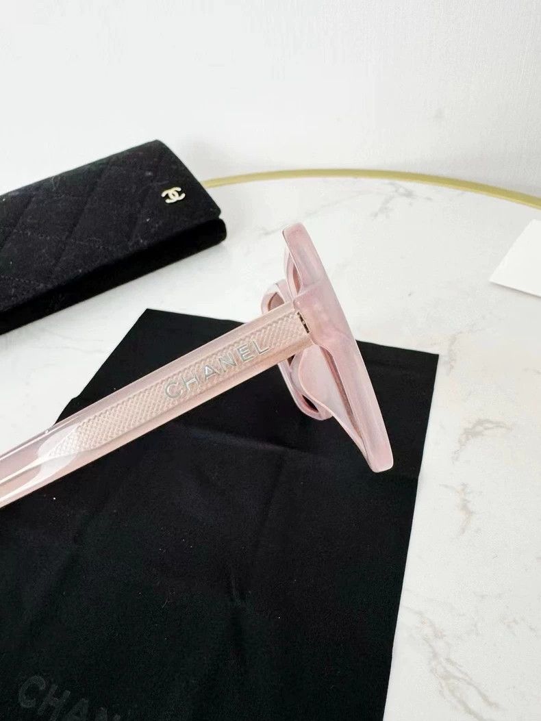 Chanel Chanel Sunglasses Almost Like New Condition Size ONE SIZE - 5 Thumbnail
