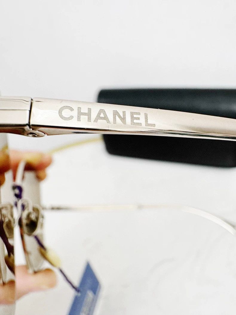 Chanel Chanel Pearl Chain Sunglasses with Case Size ONE SIZE - 4 Thumbnail