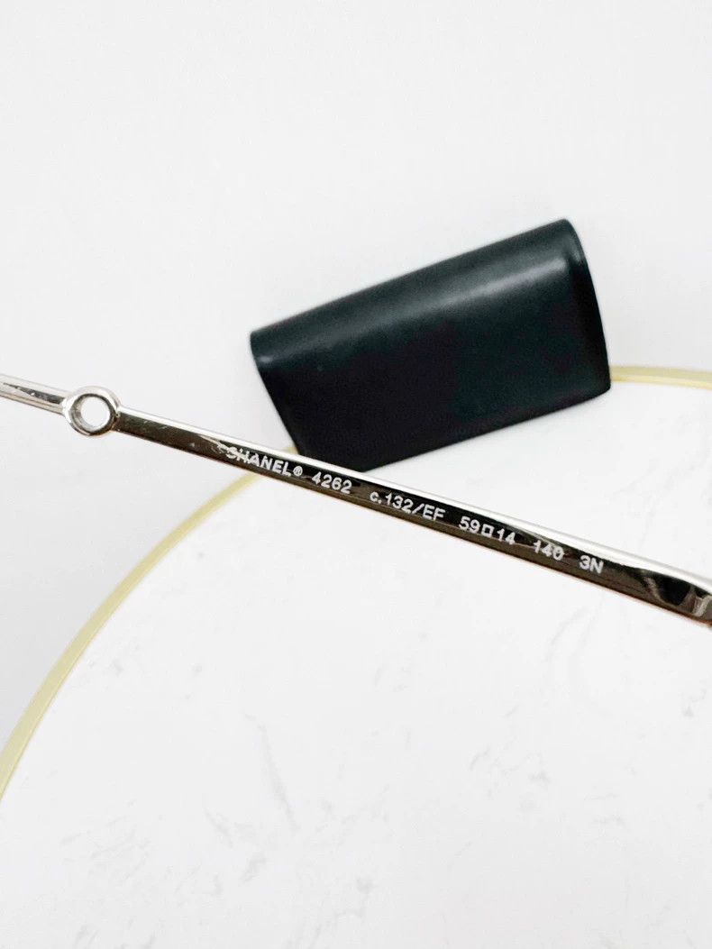 Chanel Chanel Pearl Chain Sunglasses with Case Size ONE SIZE - 6 Thumbnail