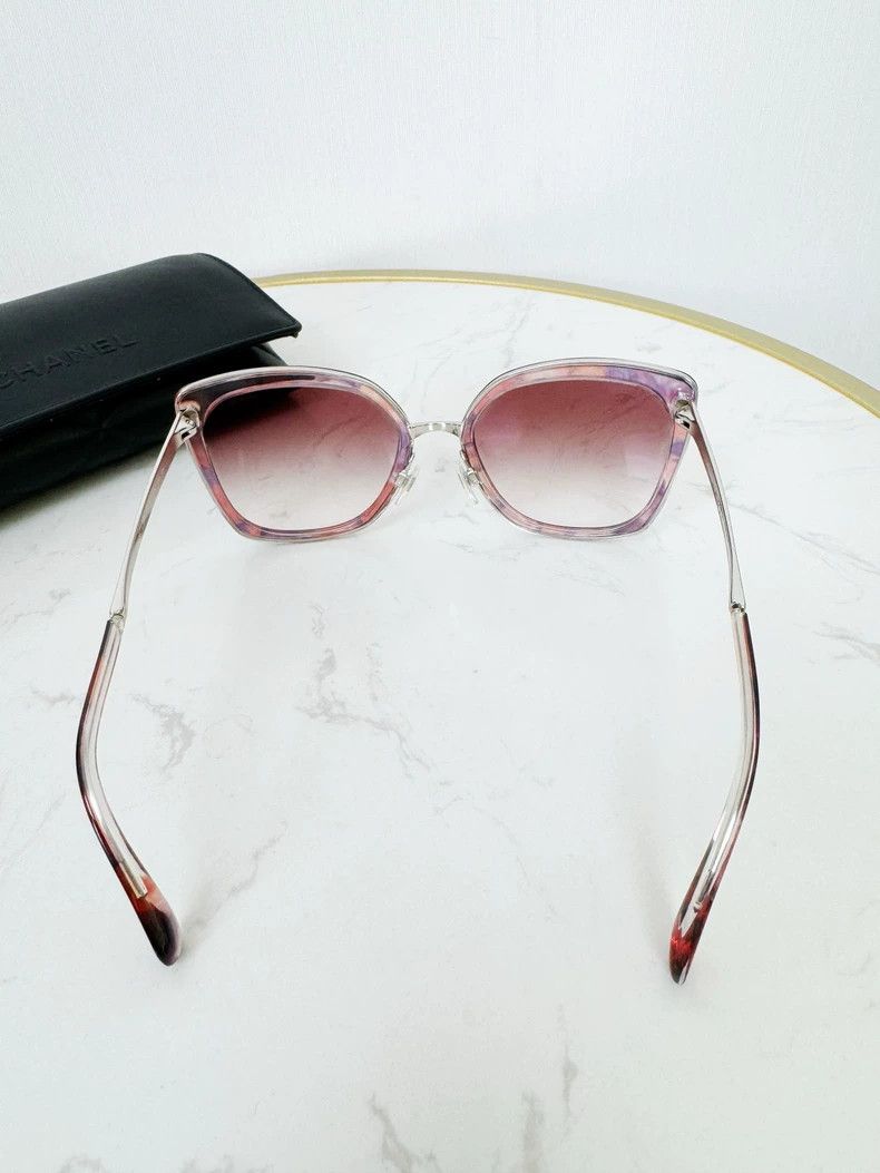 Chanel Chanel Sunglasses with Case in Excellent Condition Size ONE SIZE - 5 Thumbnail