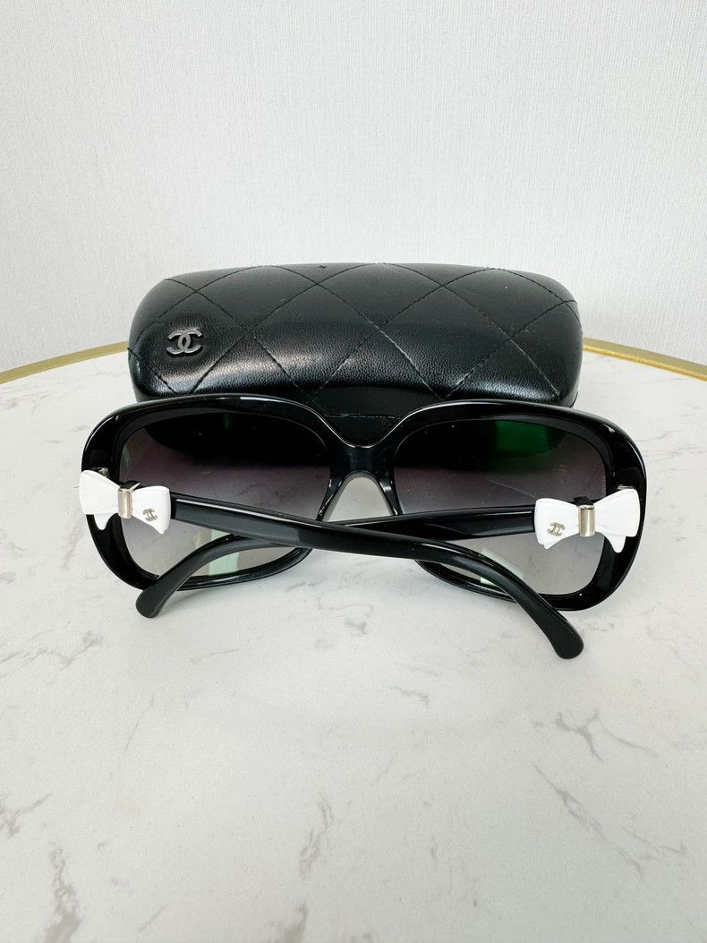 Chanel Chanel Bow Sunglasses with Case Size ONE SIZE - 2 Thumbnail