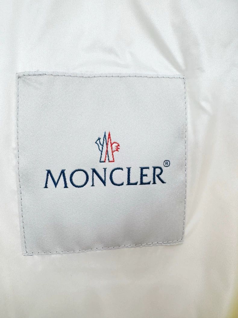 Moncler Moncler Lightweight Down Jacket Size One Size S / US 4 / IT 40 - 2 Thumbnail
