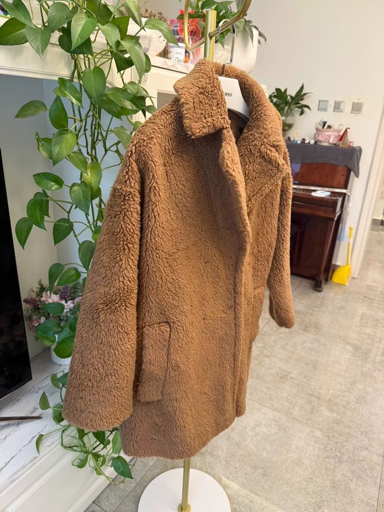 Max Mara Maxmara Weekend Teddy Coat in Brown Size L / US 10 / IT 46 - 2 Thumbnail