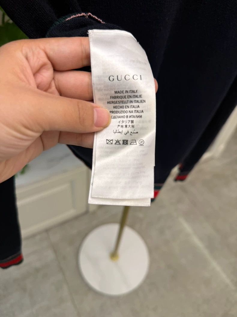 Gucci Gucci Navy Sweater with Stripe Trim Size M / US 6-8 / IT 42-44 - 4 Thumbnail