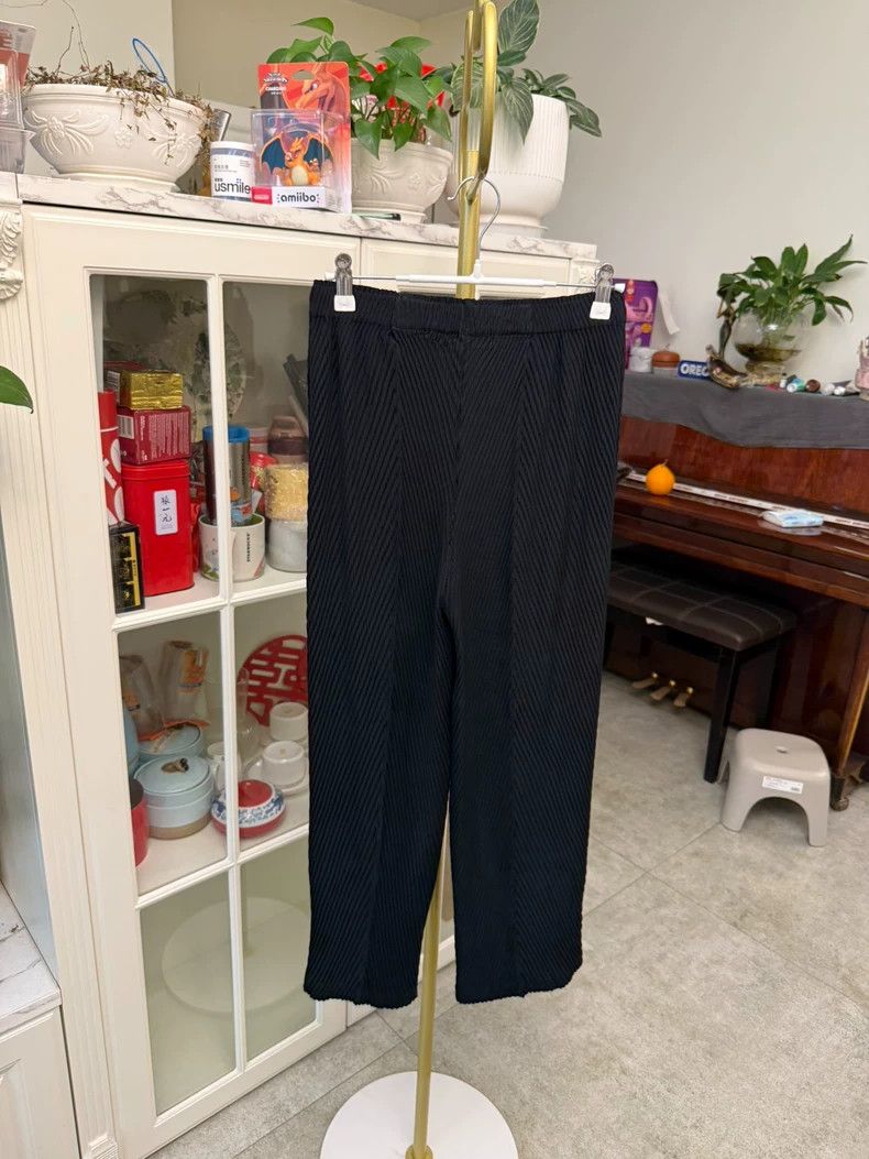 Issey Miyake Issey Miyake Fish Scale Straight Pants Size 42" / US 20 - 7 Thumbnail