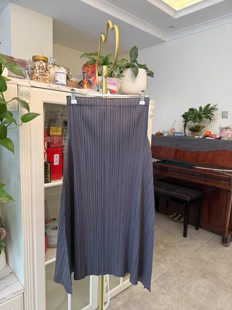 Issey Miyake Issey Miyake Pleated Skirt in Gray Brown Size 23" - 7 Thumbnail