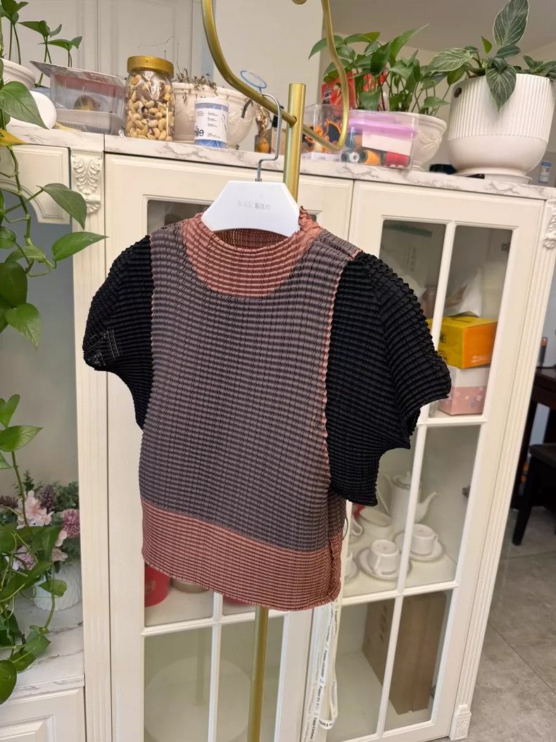 Issey Miyake Issey Miyake Color Block Bubble Top Size ONE SIZE - 2 Thumbnail