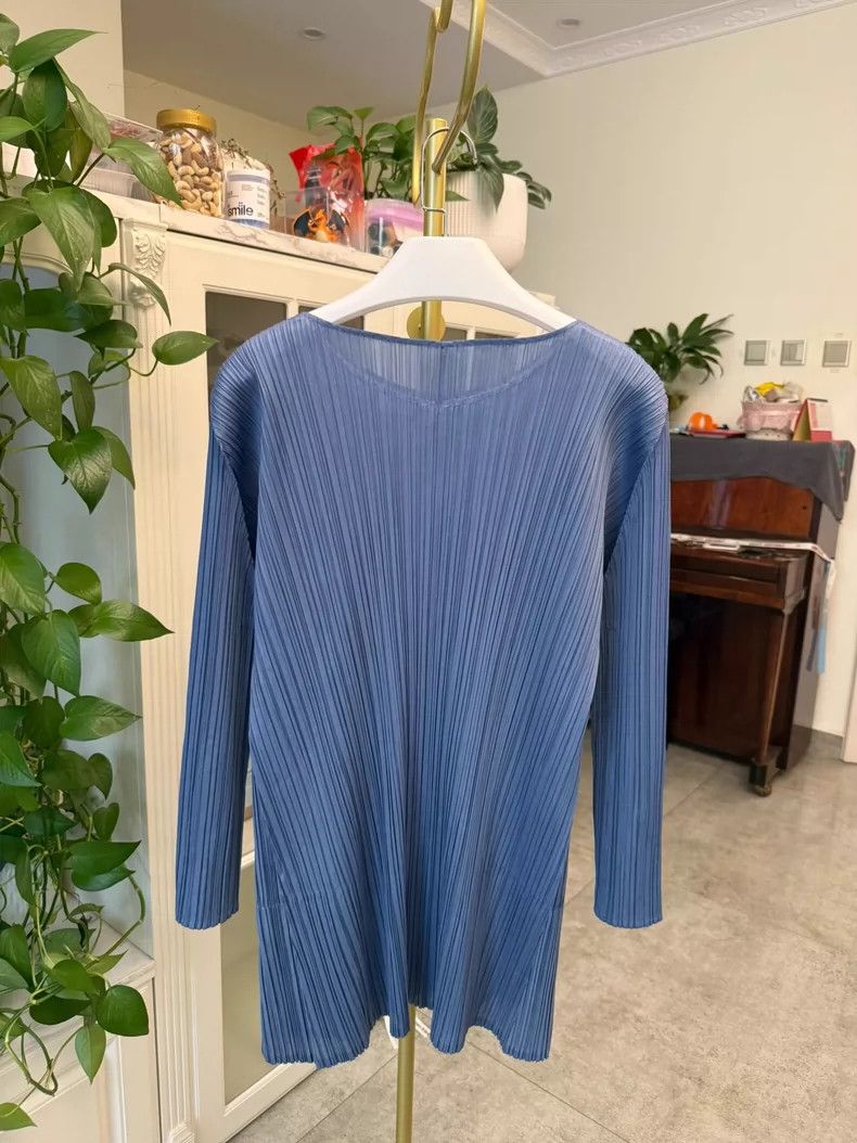 Issey Miyake Long Sleeve Top in Misty Blue Color Size M / US 6-8 / IT 42-44 - 5 Thumbnail