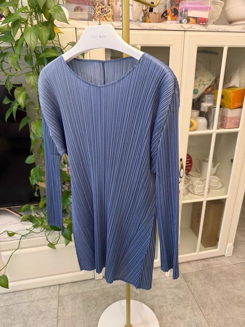 Issey Miyake Long Sleeve Top in Misty Blue Color Size M / US 6-8 / IT 42-44 - 2 Thumbnail