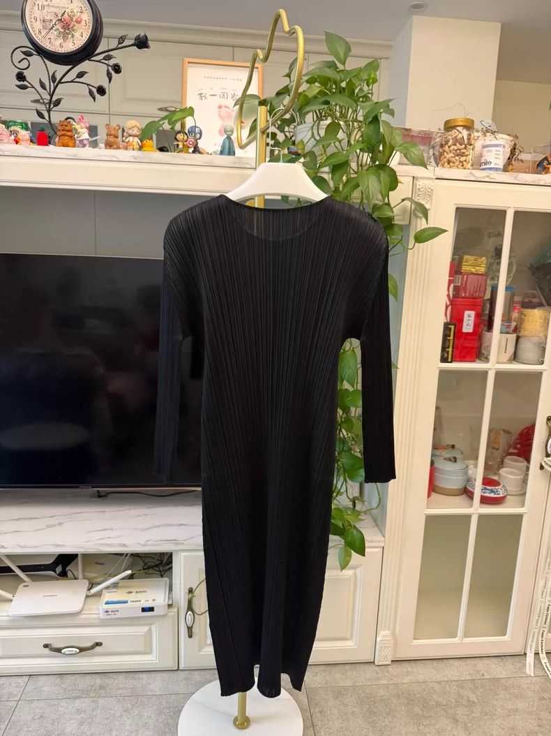 Issey Miyake Issey Miyake Pleated Black Dress Size 2 Size XS / US 0-2 / IT 36-38 - 5 Thumbnail