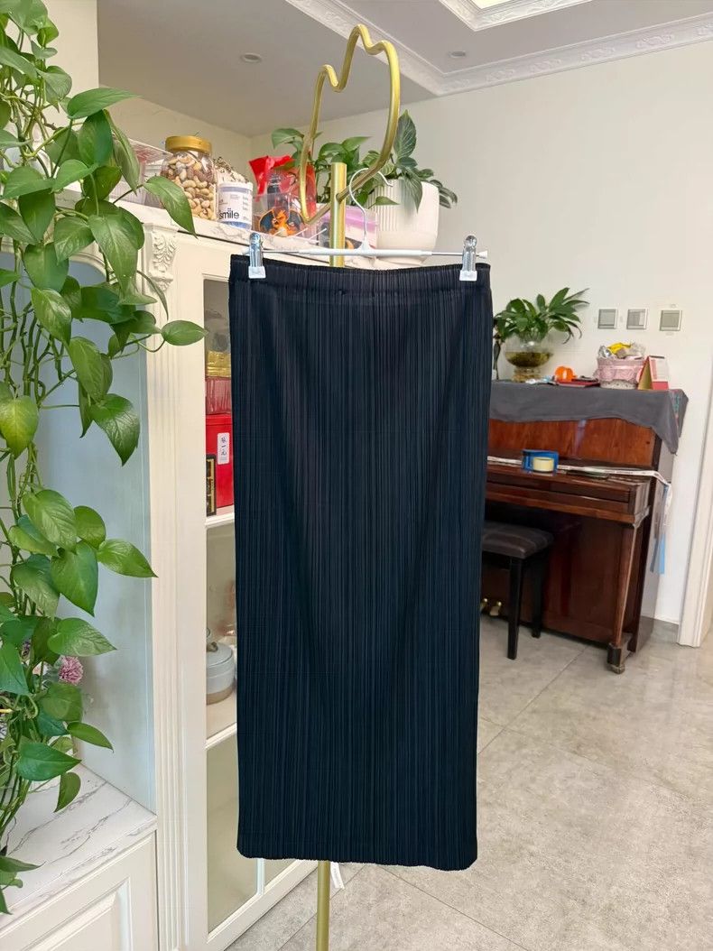 Issey Miyake Issey Miyake Pleated Skirt in Black Size 38" / US 16 / IT 52 - 5 Thumbnail