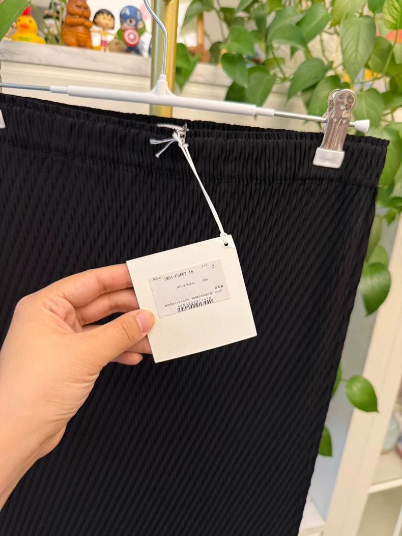 Issey Miyake Issey Miyake Black Fish Scale Skirt Size 23" - 3 Thumbnail