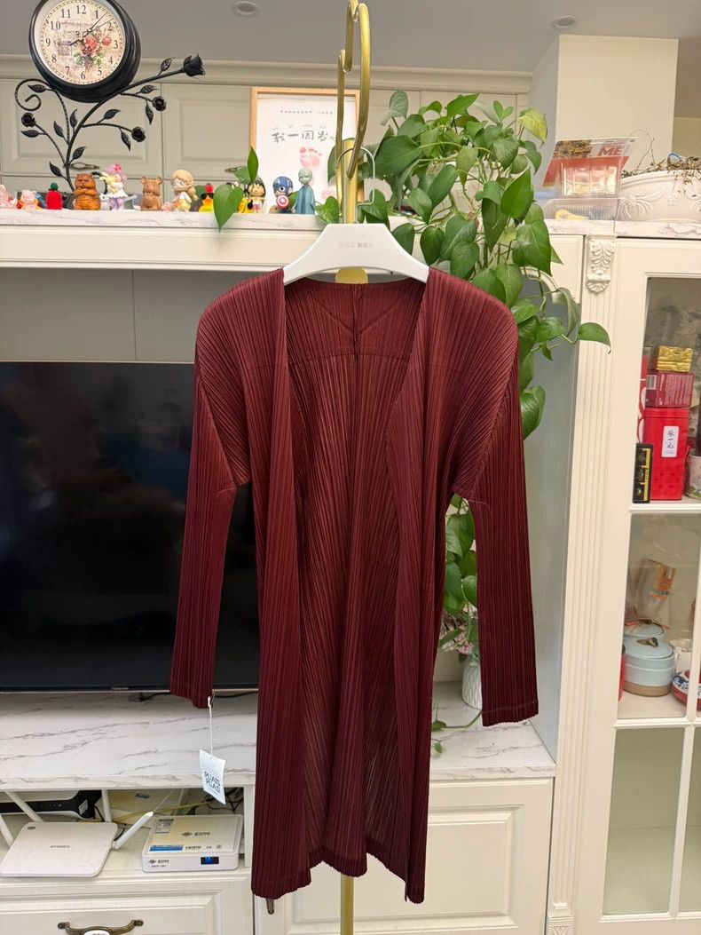 Issey Miyake Issey Miyake Burgundy V-Neck Dress Size XL / US 12-14 / IT 48-50 - 9 Thumbnail