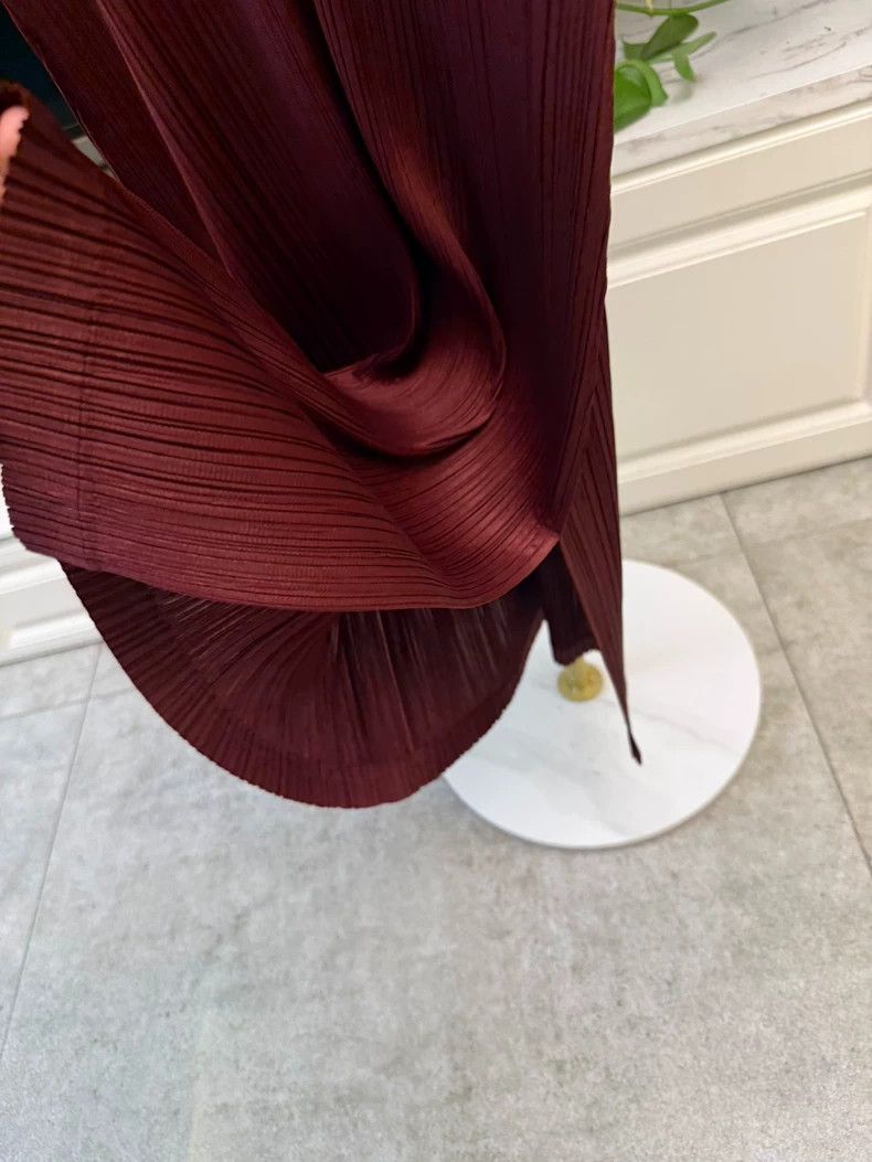 Issey Miyake Issey Miyake Burgundy V-Neck Dress Size XL / US 12-14 / IT 48-50 - 2 Thumbnail