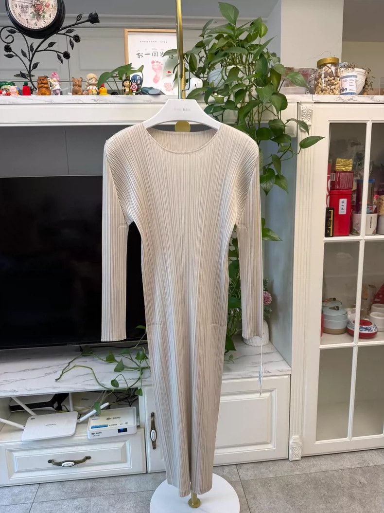Issey Miyake Issey Miyake Long Sleeve Beige Dress Size XS / US 0-2 / IT 36-38 - 2 Thumbnail