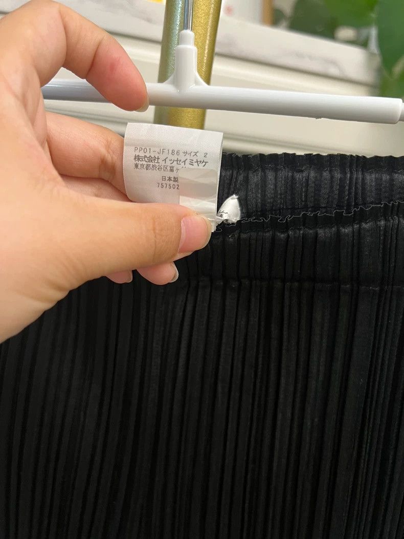 Issey Miyake Issey Miyake Pleated Trousers Size 2 Size 23" - 5 Thumbnail