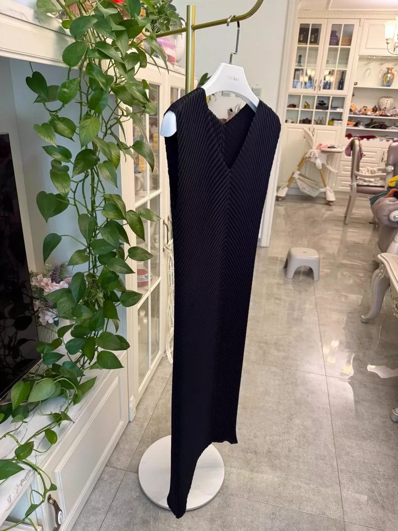 Issey Miyake Issey Miyake Black Fish Scale Dress Size M / US 6-8 / IT 42-44 - 3 Thumbnail