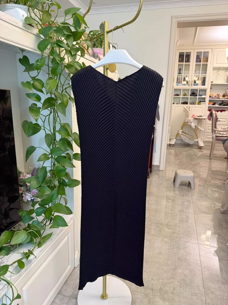 Issey Miyake Issey Miyake Black Fish Scale Dress Size M / US 6-8 / IT 42-44 - 4 Thumbnail