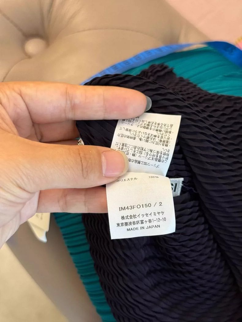Issey Miyake Issey Miyake Fish Scale Coat Midnight Blue Size ONE SIZE - 8 Thumbnail