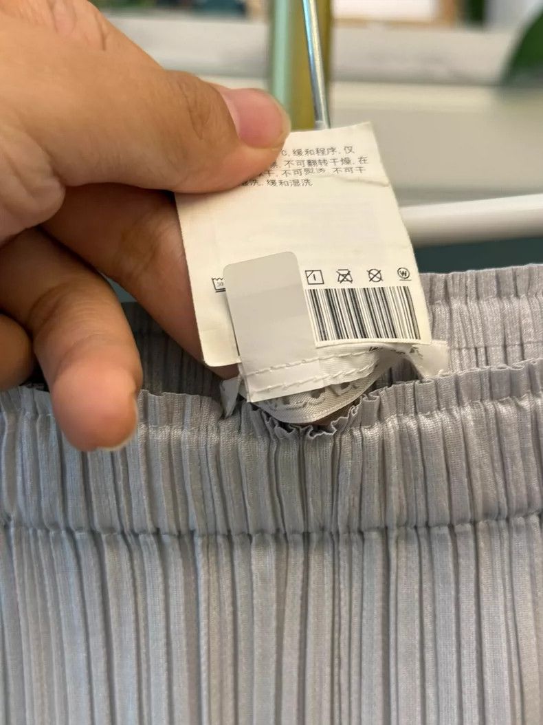 Issey Miyake Issey Miyake Pleated Skirt in Light Gray Size 24" / US 00 / IT 34 - 5 Thumbnail