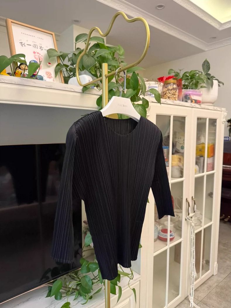 Issey Miyake Issey Miyake Black Pleated Top Size M / US 6-8 / IT 42-44 - 3 Thumbnail