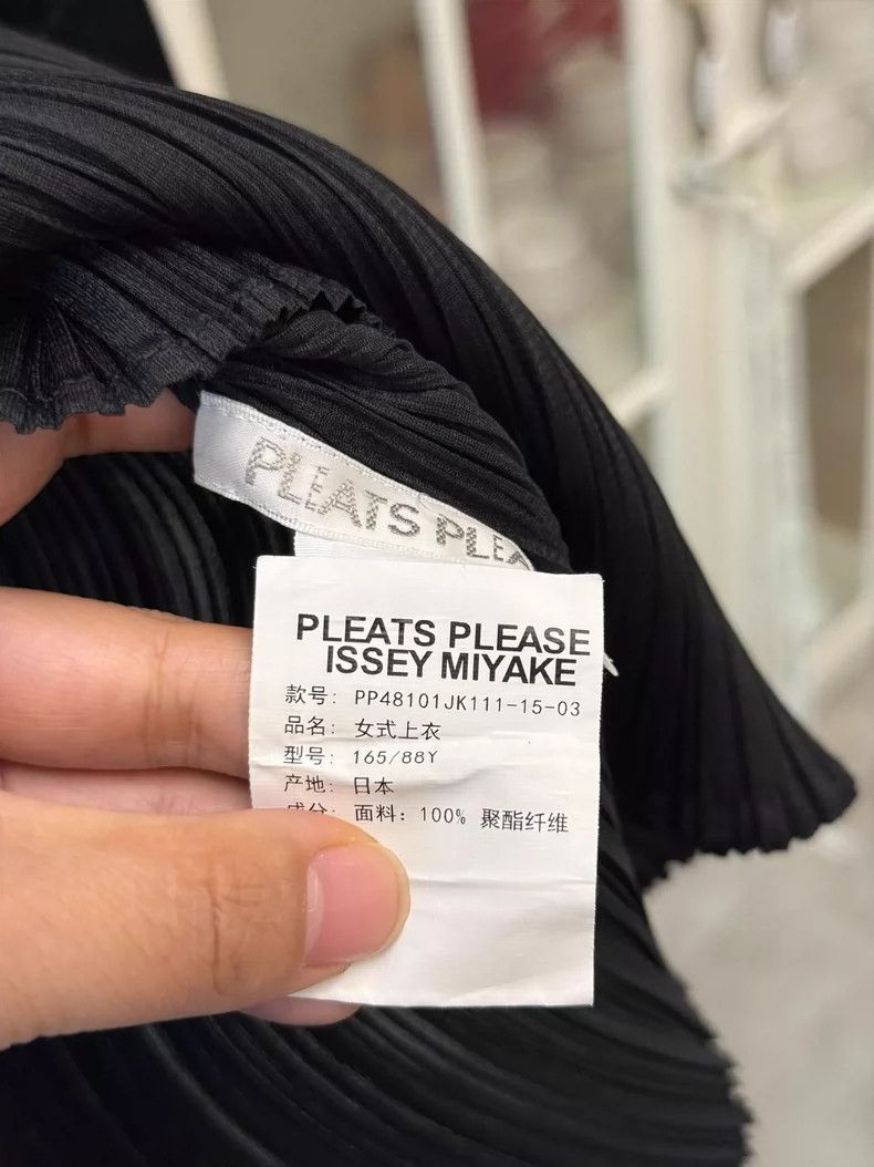 Issey Miyake Issey Miyake Black Pleated Top Size M / US 6-8 / IT 42-44 - 4 Thumbnail