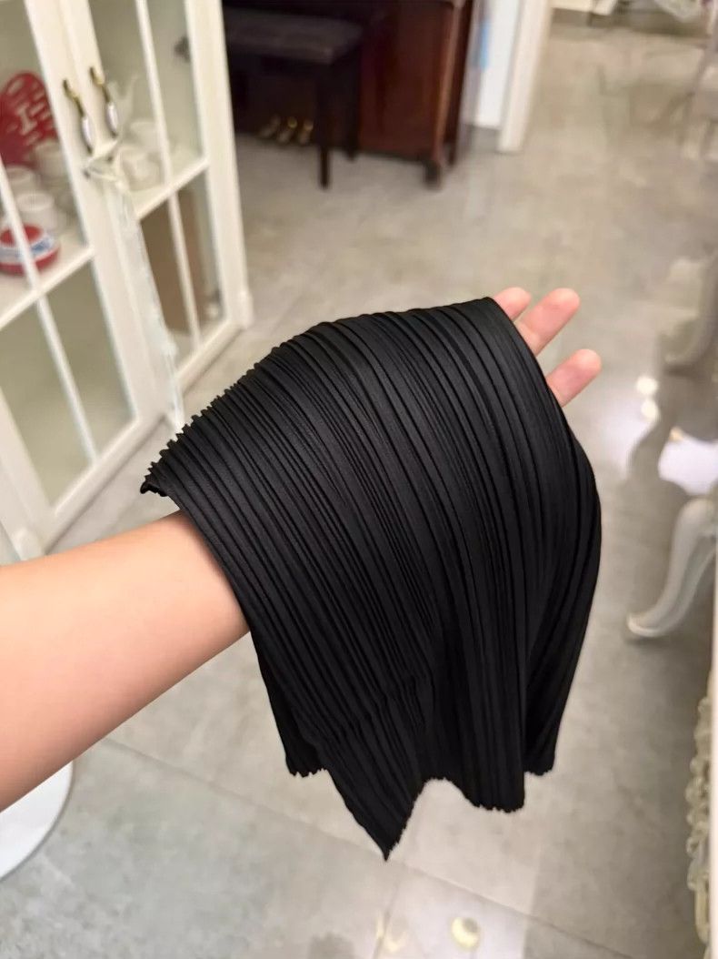 Issey Miyake Issey Miyake Black Pleated Top Size M / US 6-8 / IT 42-44 - 7 Thumbnail