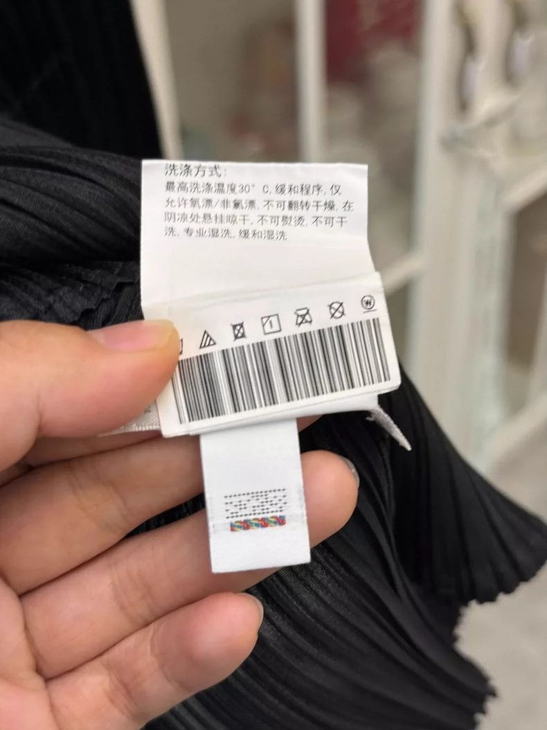 Issey Miyake Issey Miyake Black Pleated Top Size M / US 6-8 / IT 42-44 - 5 Thumbnail