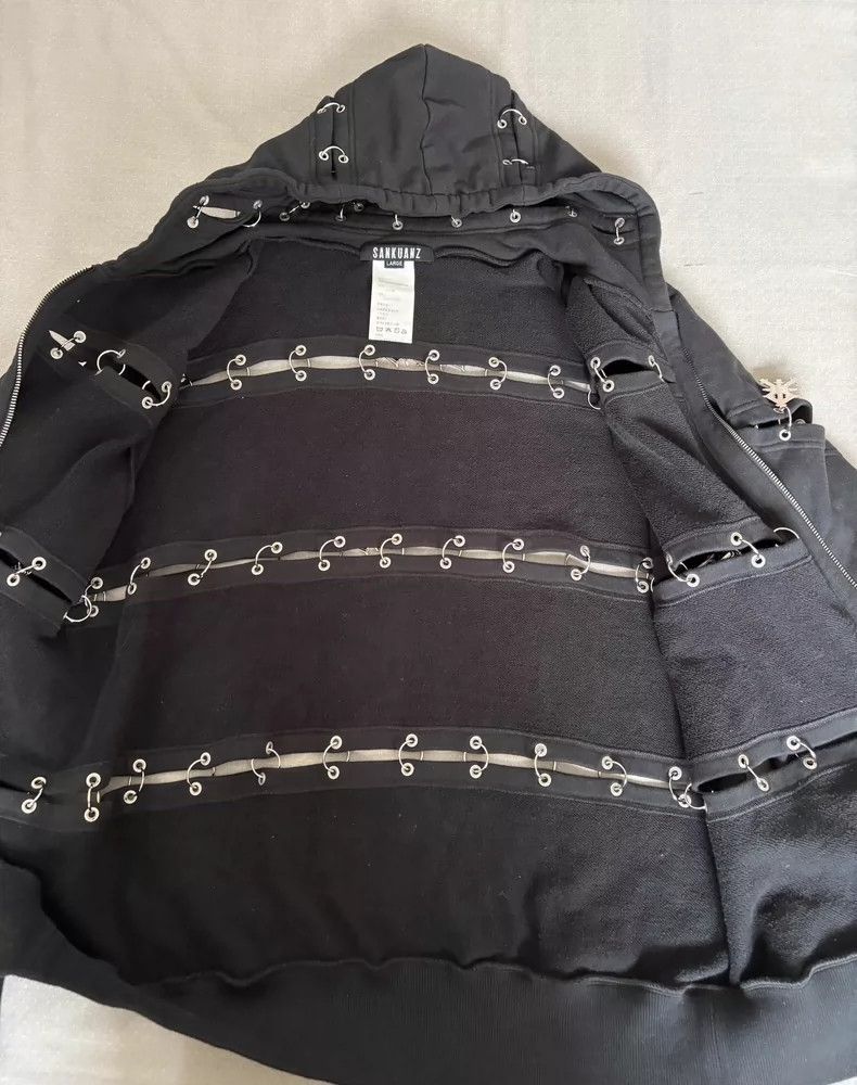 Yohji Yamamoto Stylish Black Hoodie with Silver Details Size M / US 6-8 / IT 42-44 - 6 Thumbnail