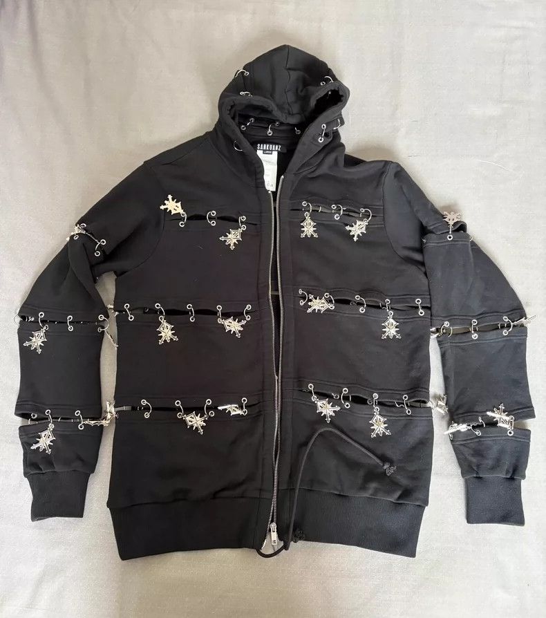 Yohji Yamamoto Stylish Black Hoodie with Silver Details Size M / US 6-8 / IT 42-44 - 2 Thumbnail