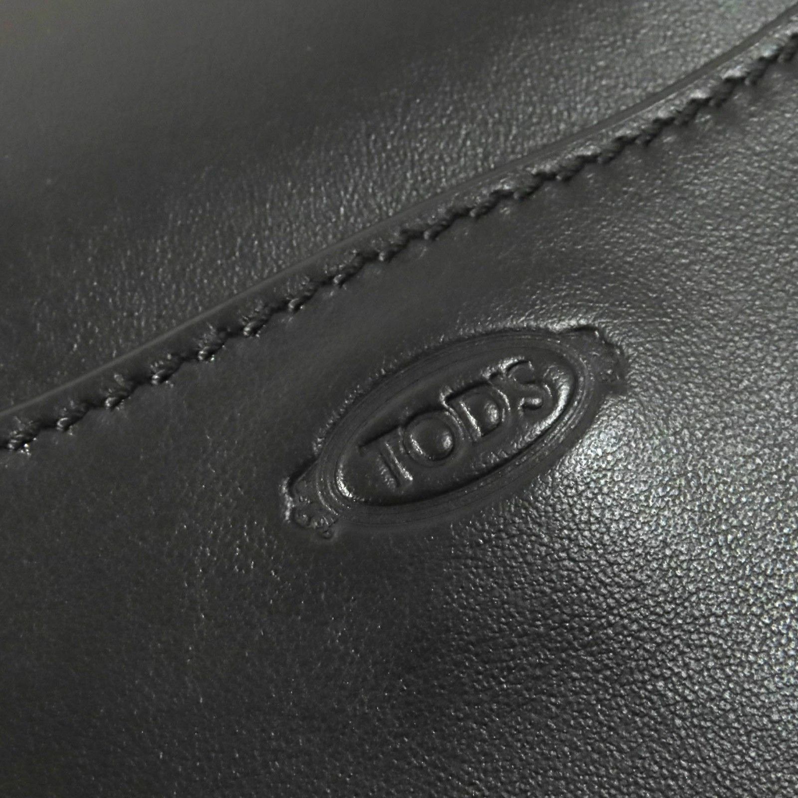Tod's Tod's Tod’s KATE Mini logo embossed leather Shoulder Bag Leather Shoulder Bag XBWAOYJ0100RORB999 Size ONE SIZE - 12 Thumbnail