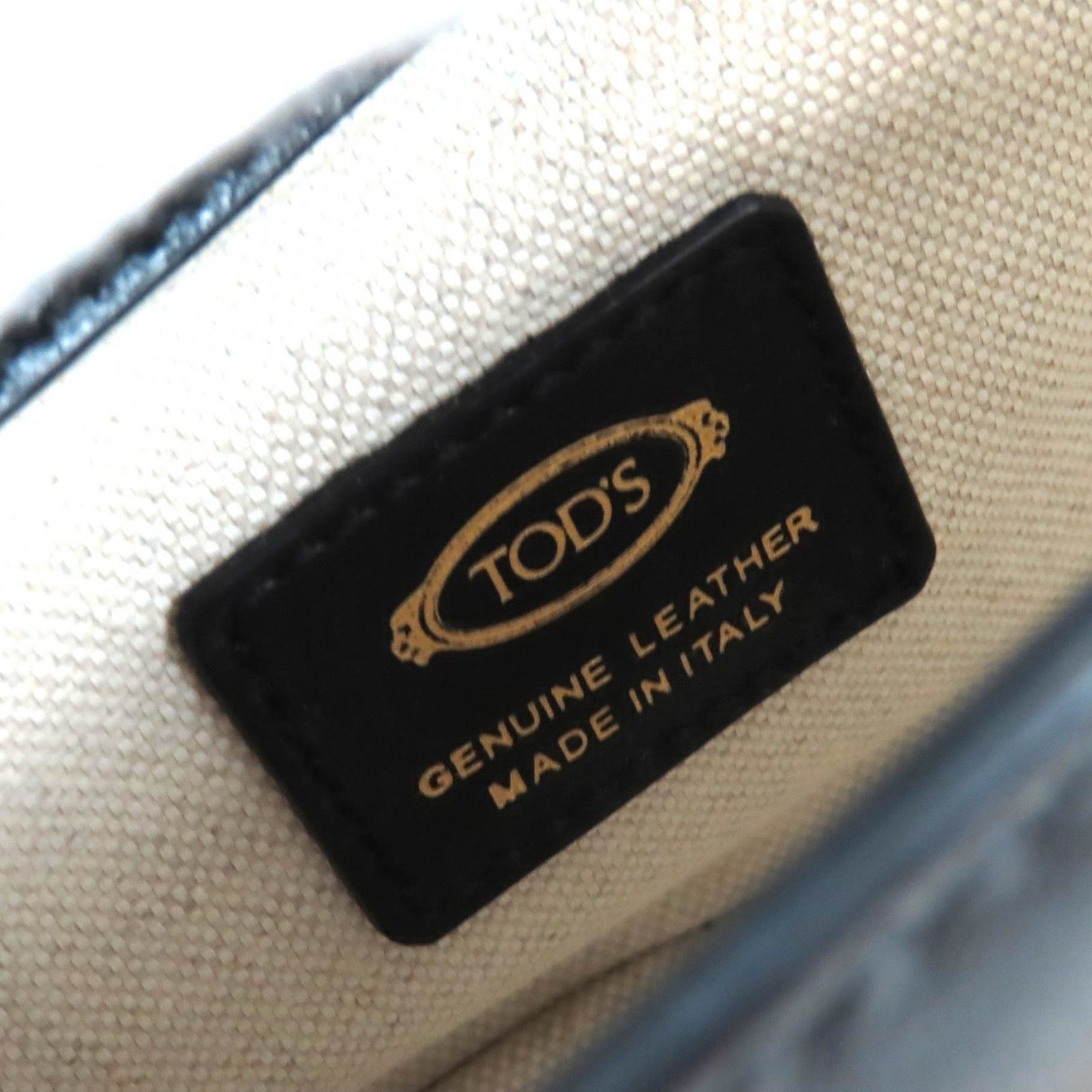 Tod's Tod's Tod’s KATE Mini logo embossed leather Shoulder Bag Leather Shoulder Bag XBWAOYJ0100RORB999 Size ONE SIZE - 13 Thumbnail