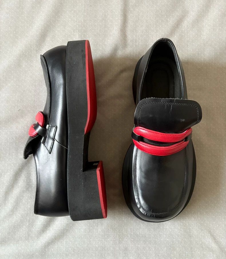 Y's Vintage Black Loafers with Red Detail Size US 7 / IT 37 - 9 Thumbnail