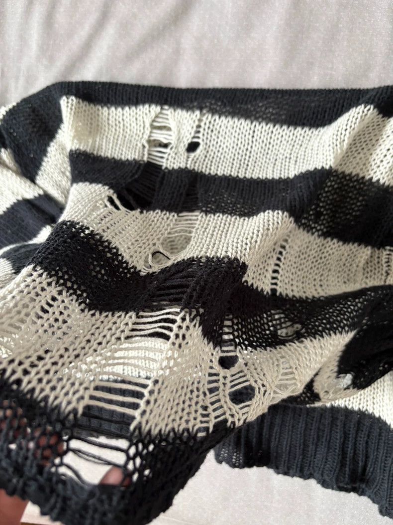 Hysteric Glamour Vintage Black and White Distressed Sweater Size M / US 6-8 / IT 42-44 - 5 Thumbnail