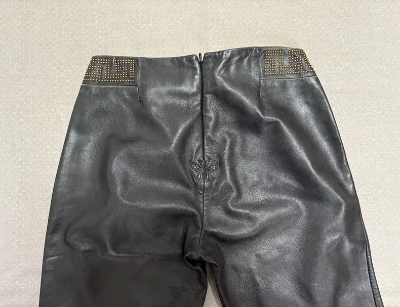 Versace Vintage Versace Black Leather Pants with Studs Size 24" / US 00 / IT 34 - 9 Thumbnail