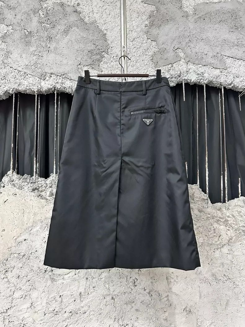 Prada Prada Nylon Triangle Logo Skirt Size 40" / US 18 - 2 Thumbnail