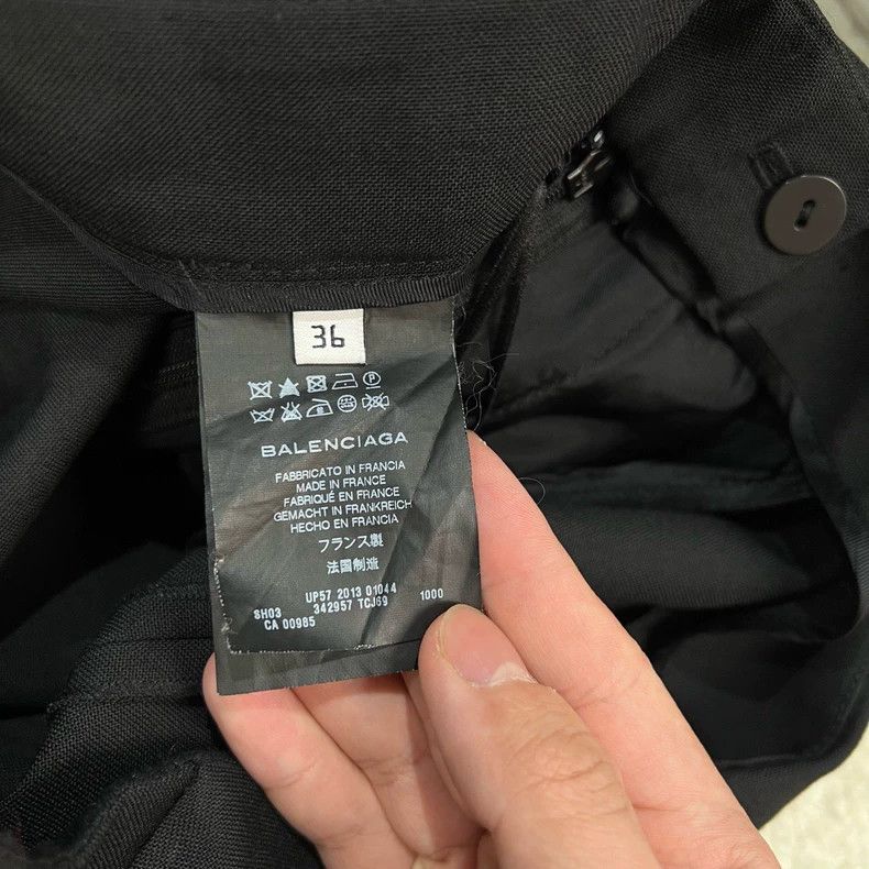 Balenciaga Balenciaga Black Irregular Shorts Size 36 Size 36" / US 14 / IT 50 - 6 Thumbnail
