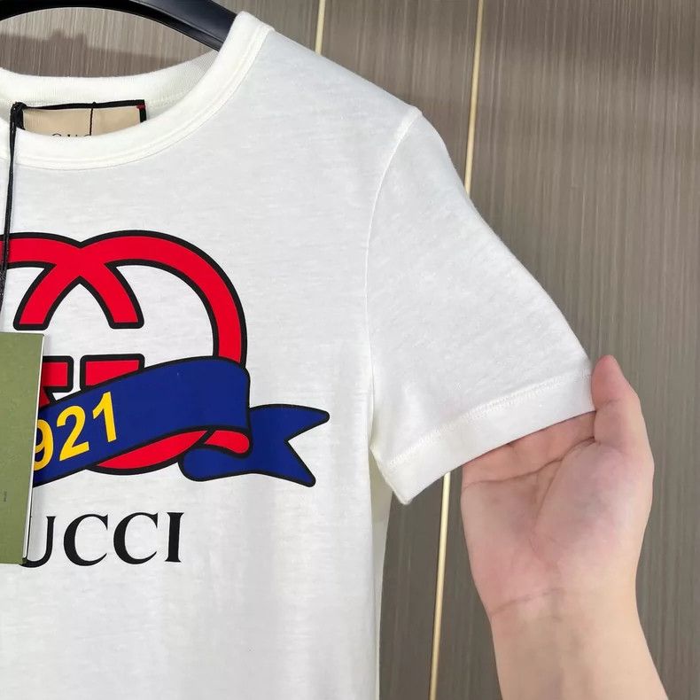Gucci Gucci Short Sleeve Logo T-shirt in White Size XS / US 0-2 / IT 36-38 - 4 Thumbnail