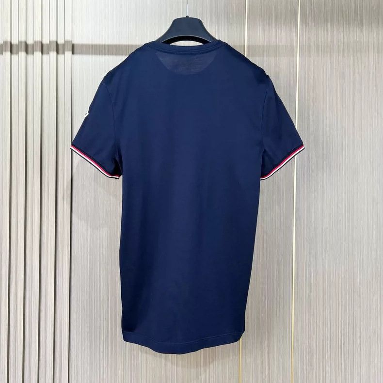 Moncler Moncler Short Sleeve T-Shirt with Pocket Size S / US 4 / IT 40 - 2 Thumbnail