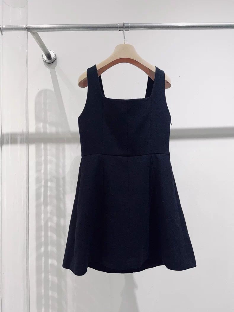 Chloe Cute Black Dress with Fun Buttons Size XS / US 0-2 / IT 36-38 - 4 Thumbnail